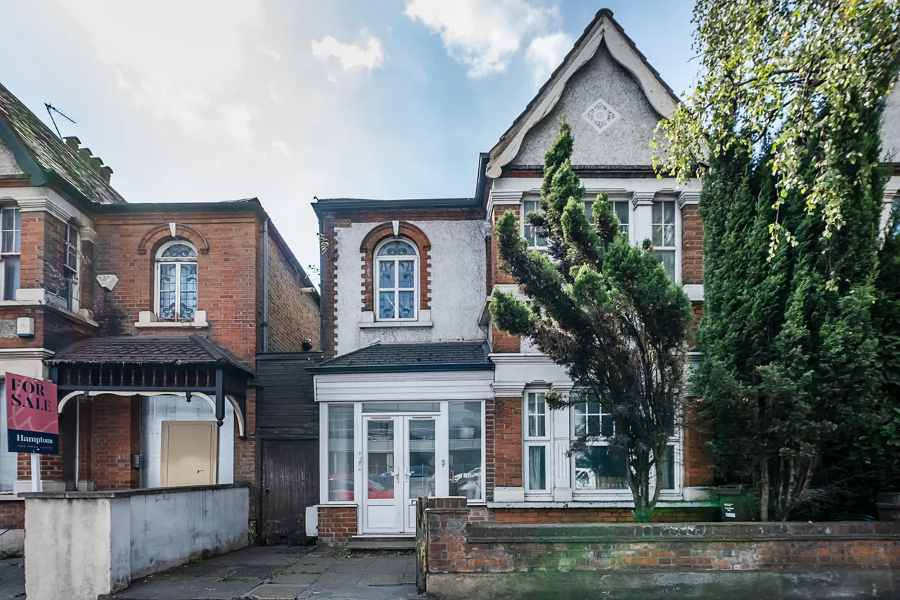2 bed character property for sale — Cedars Road, London, W4