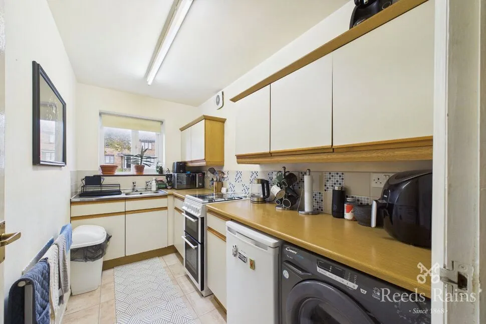 Nabcroft Lane, Crosland Moor, HD4, photo 4