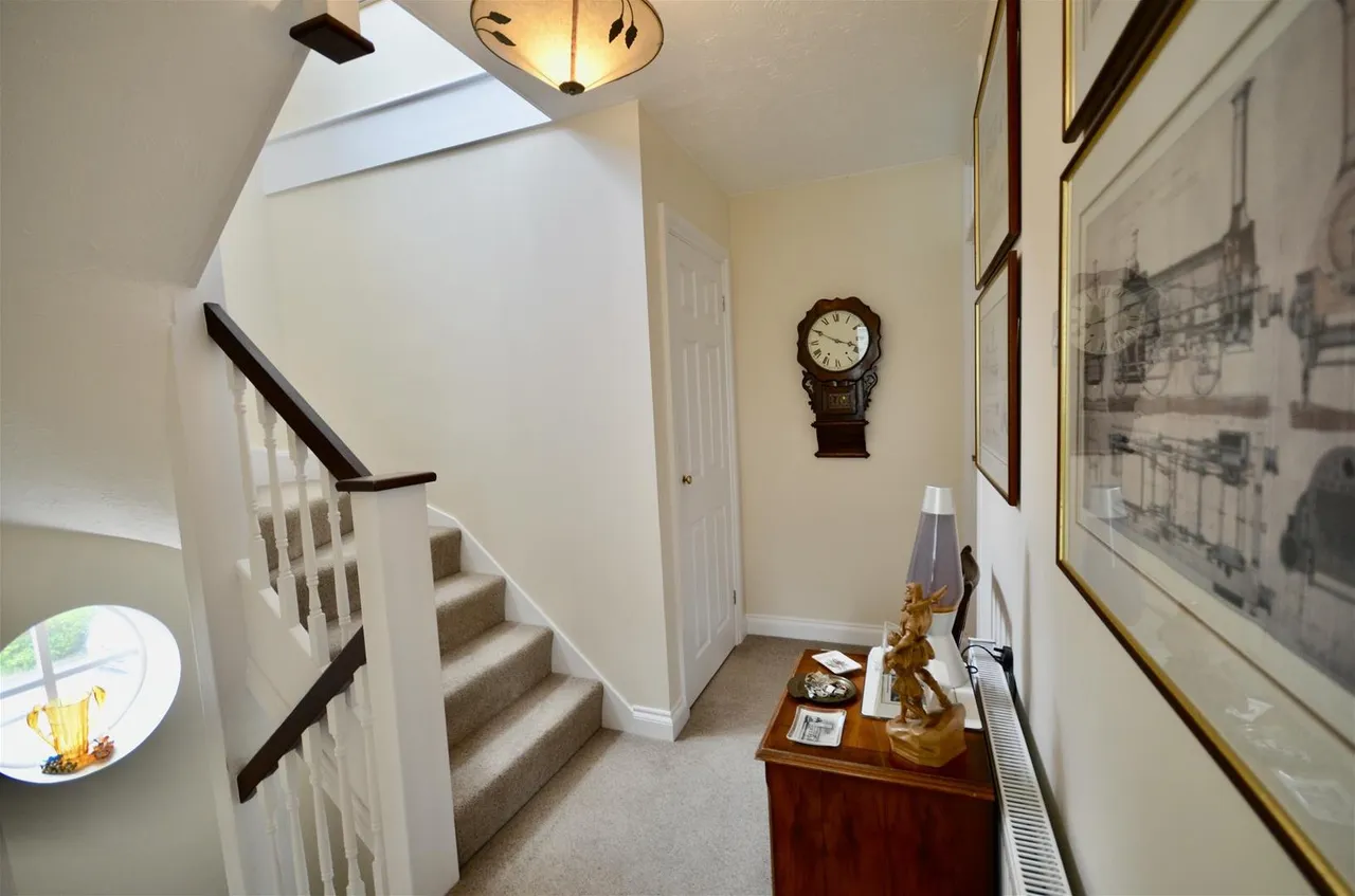 Norbury Avenue, Watford, photo 8