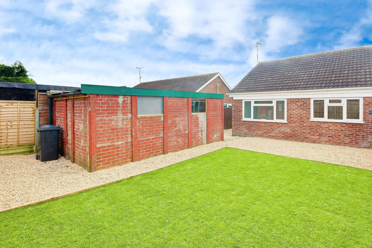 The Holly Grove, Quedgeley, Gloucester, GL2, photo 5
