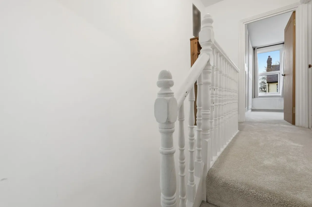 Fourth Avenue, London, E12, photo 12