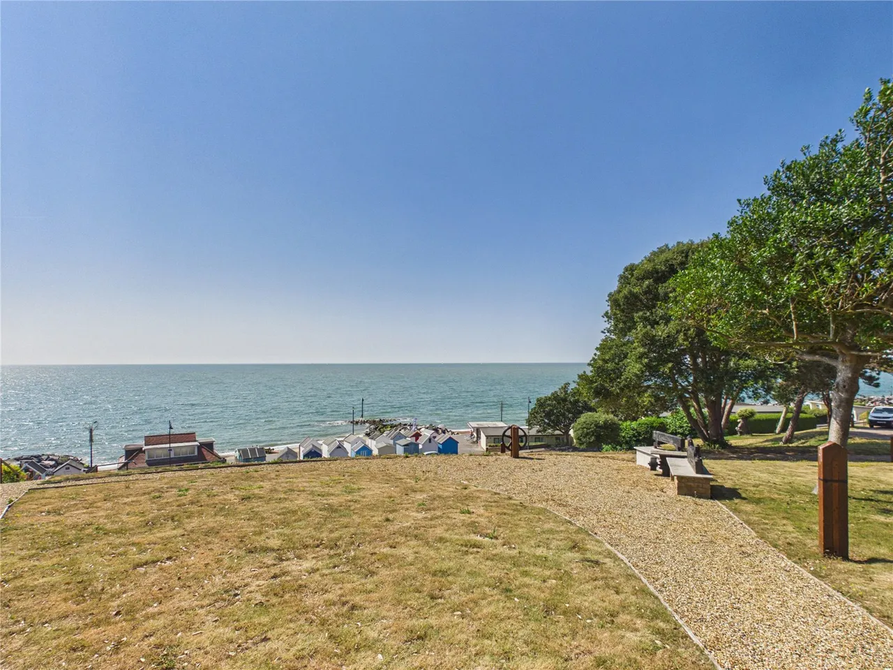 Undercliff Road East, Felixstowe, IP11, photo 2
