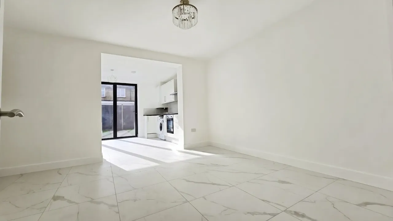 Godbold Road, London, E15, photo 5
