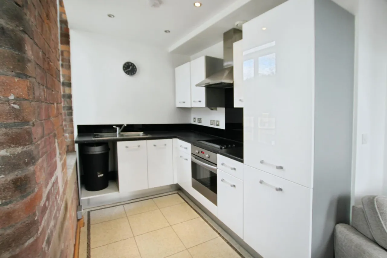 Salts Mill Road, Shipley, BD17, photo 5