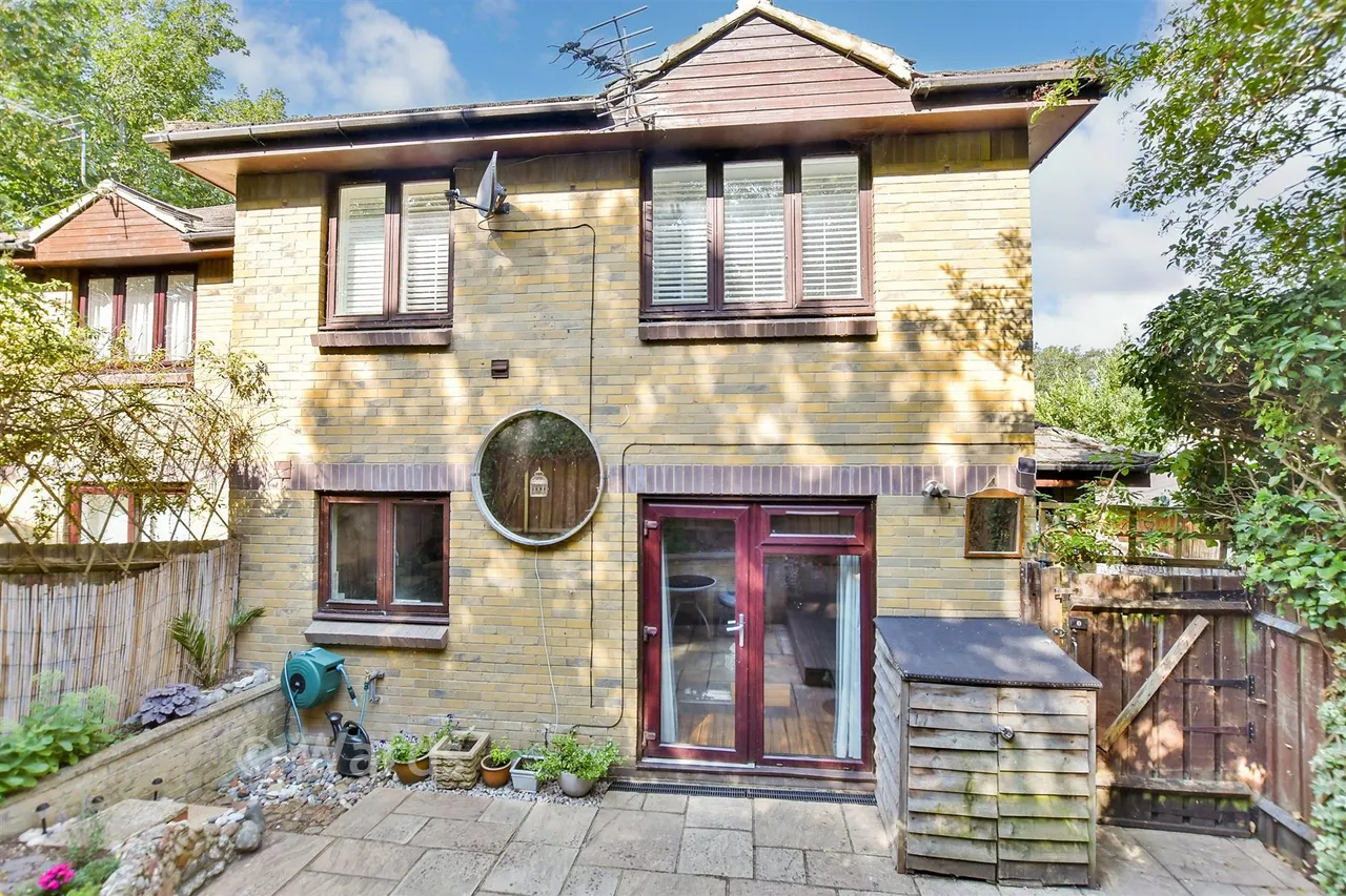 2 bed house for sale, Rocfort Road, Snodland, ME6