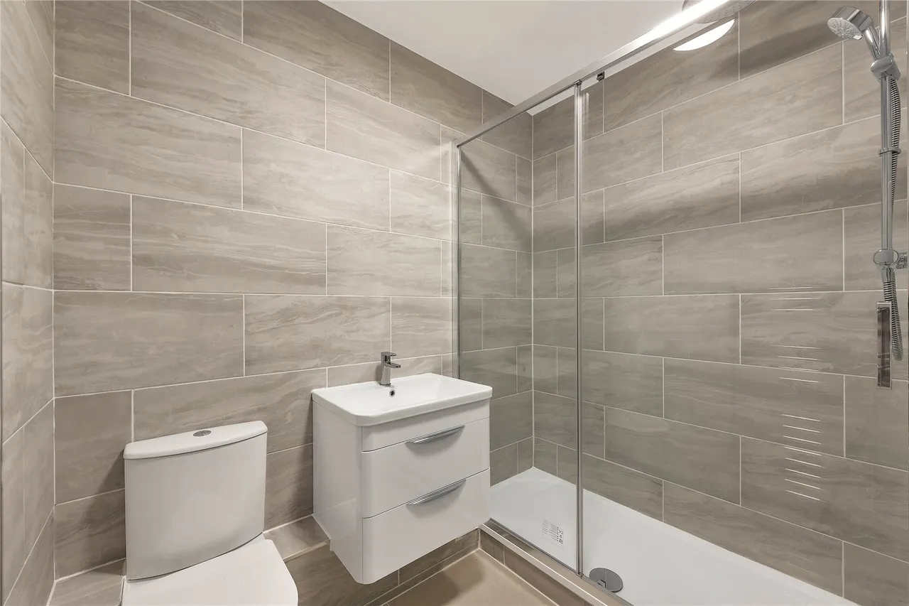 Valiant House, Vicarage Crescent, Battersea, London, SW11, photo 6