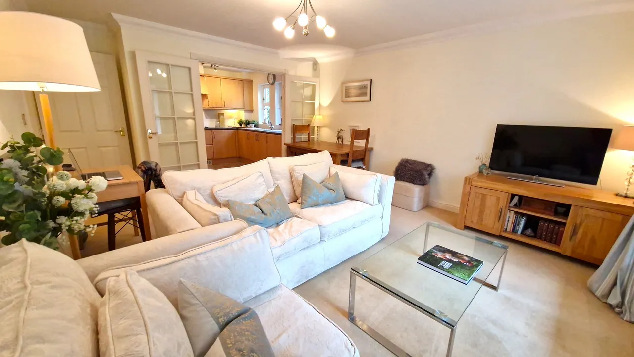 Ascot, Berkshire, SL5 0LJ, photo 2