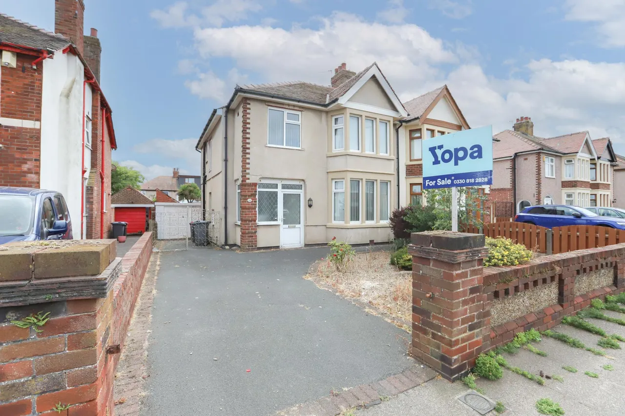 3 bed house for sale, Rossall Grange Lane, Fleetwood, FY7