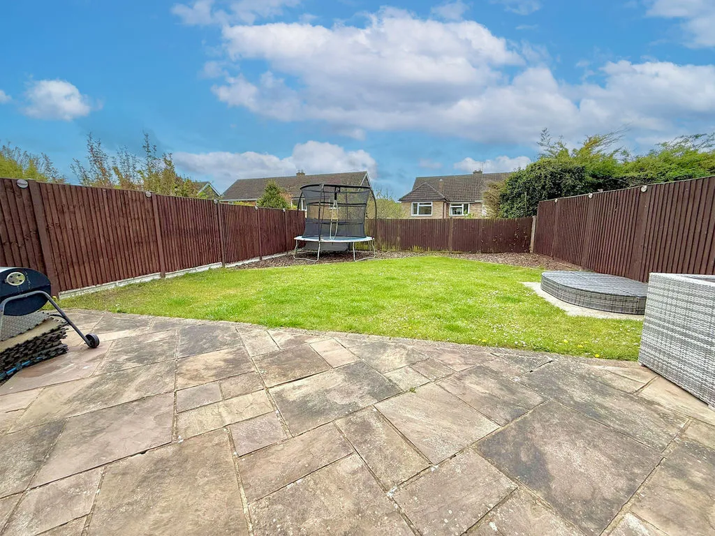 The Cheveralls, Dunstable LU6 3NH, photo 17