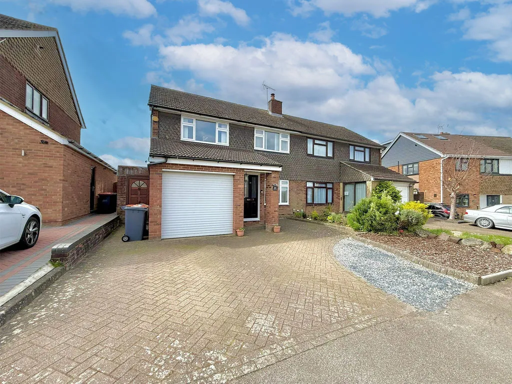 The Cheveralls, Dunstable LU6 3NH, photo 19