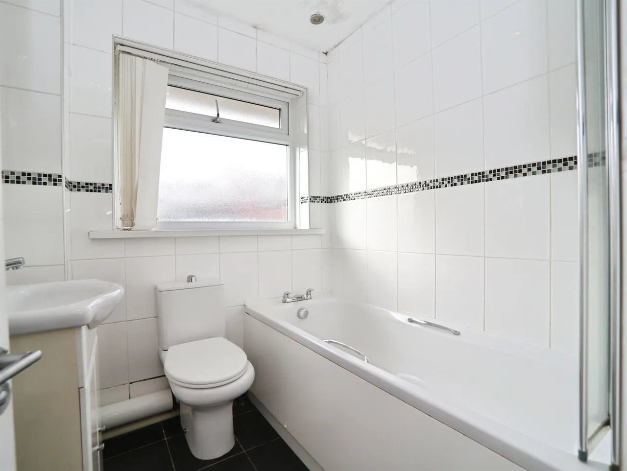 Heol Seward, Beddau, CF38, photo 11