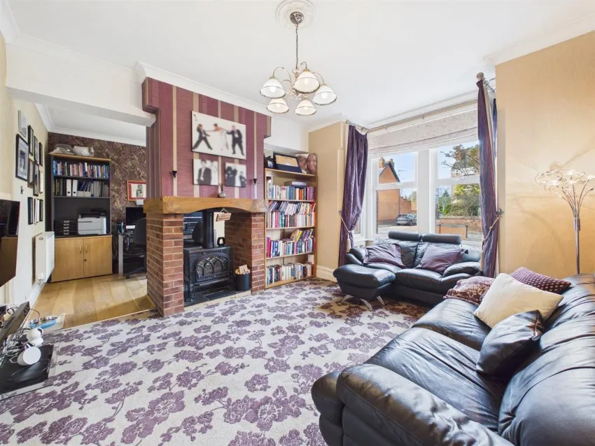 Four Bedroom House With Detached Coach House, photo 5