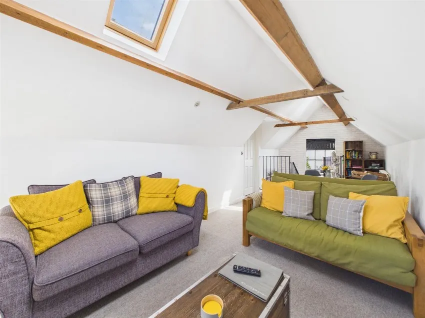 Four Bedroom House With Detached Coach House, photo 20