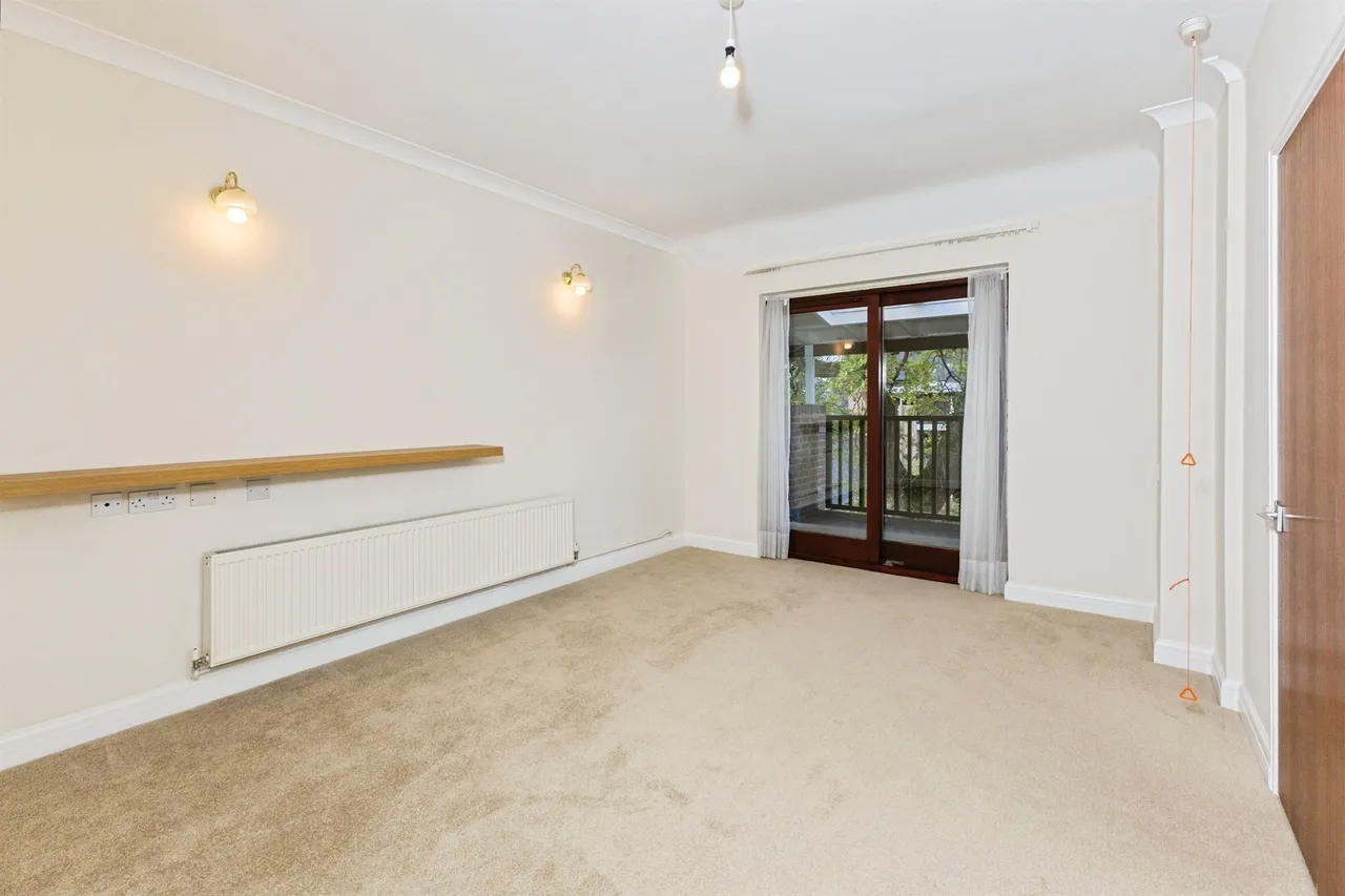Emmbrook Court, Reading, RG6, photo 6