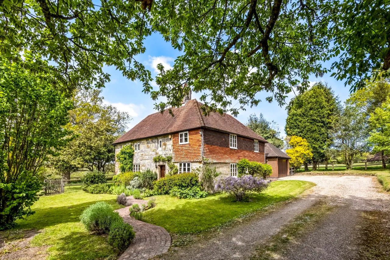 4 bed flat for sale, London Road, Danehill, RH17