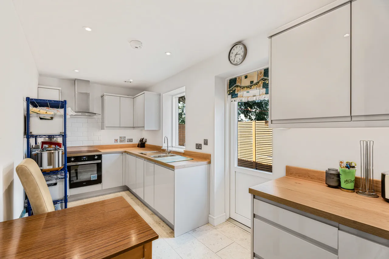Glebe Road, Egham, TW20, photo 6