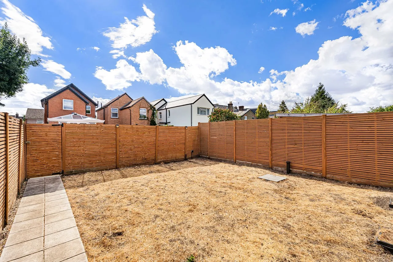 Glebe Road, Egham, TW20, photo 33