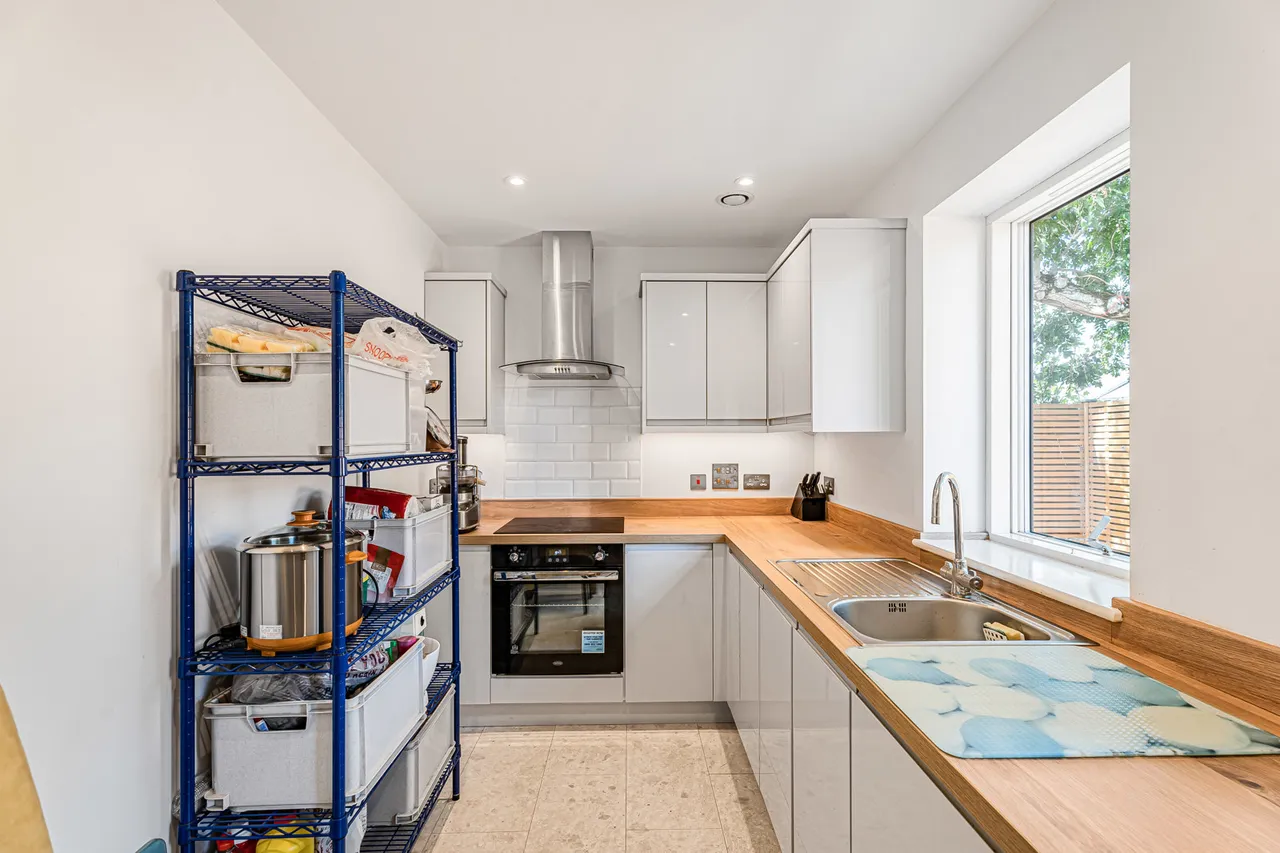 Glebe Road, Egham, TW20, photo 12