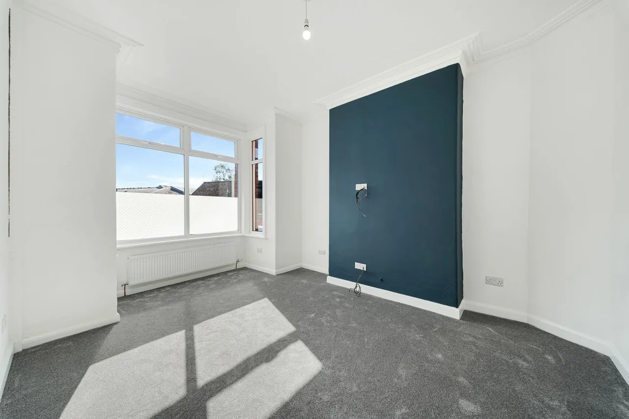 Peel House Lane, Widnes, Widnes, WA8 6TN, photo 6