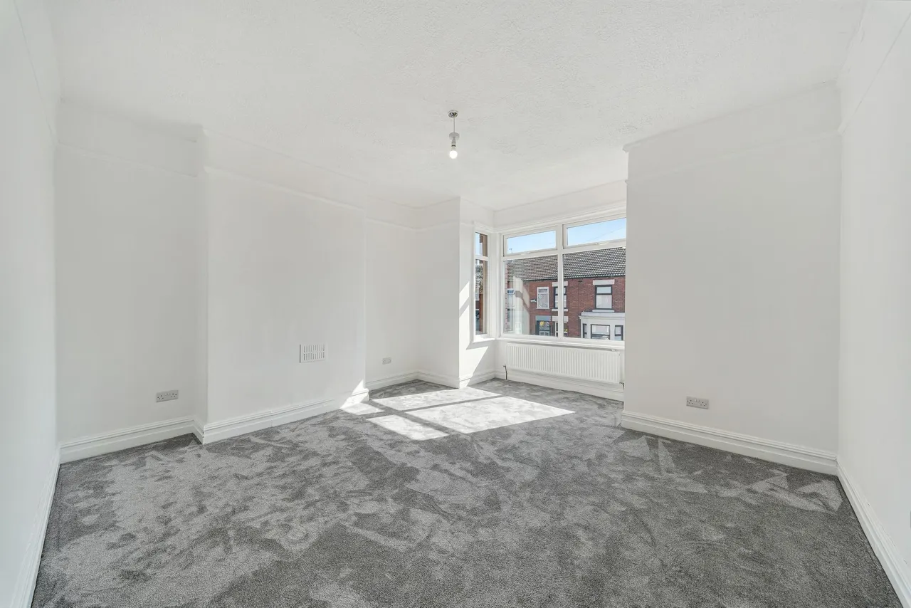 Peel House Lane, Widnes, Widnes, WA8 6TN, photo 14