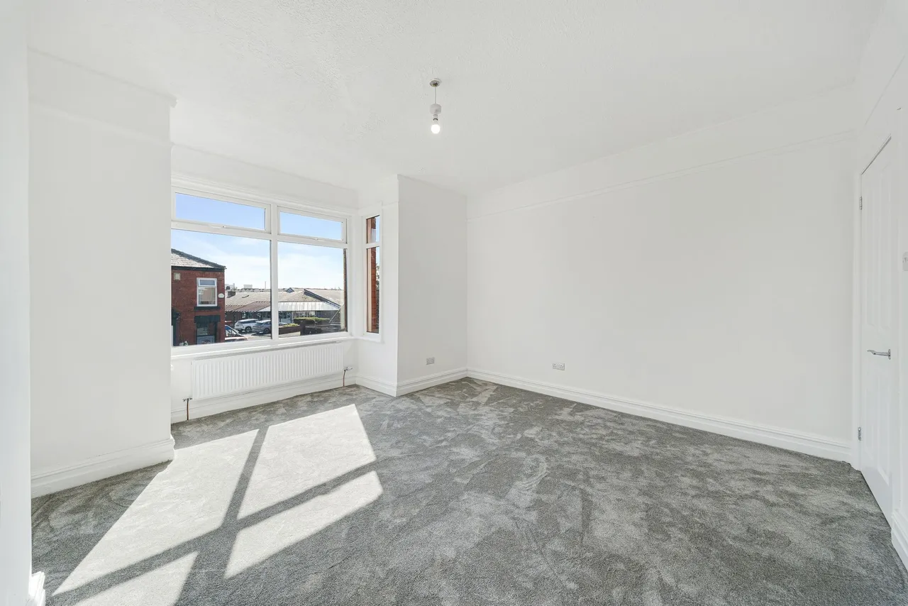Peel House Lane, Widnes, Widnes, WA8 6TN, photo 15