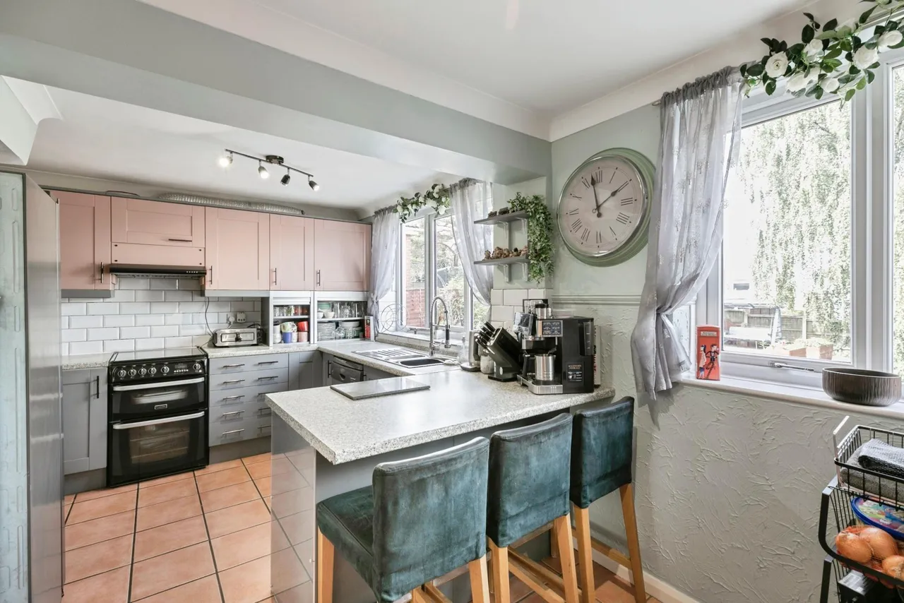 Ashdene Crescent, Wakefield, WF4, photo 10