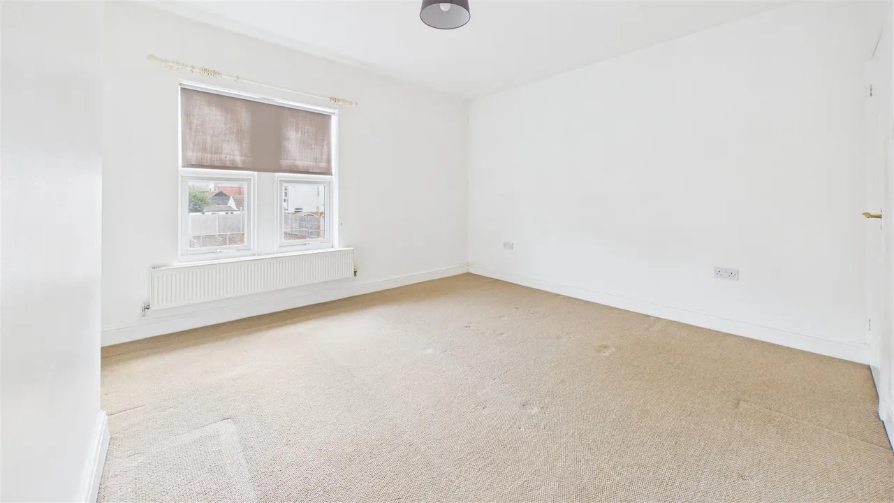 Harrington Street, Bourne, photo 6
