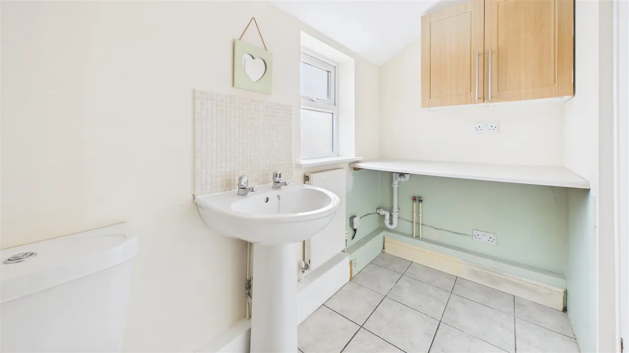 Harrington Street, Bourne, photo 12