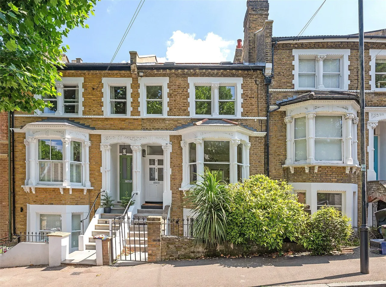 4 bed house to rent — Becondale Road, London, SE19