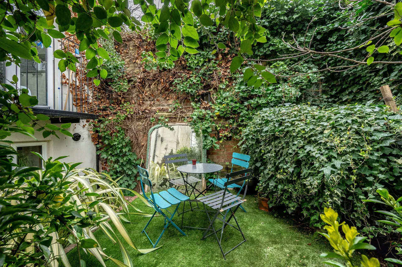 Basement Flat, 68 Limes Grove, London, photo 3