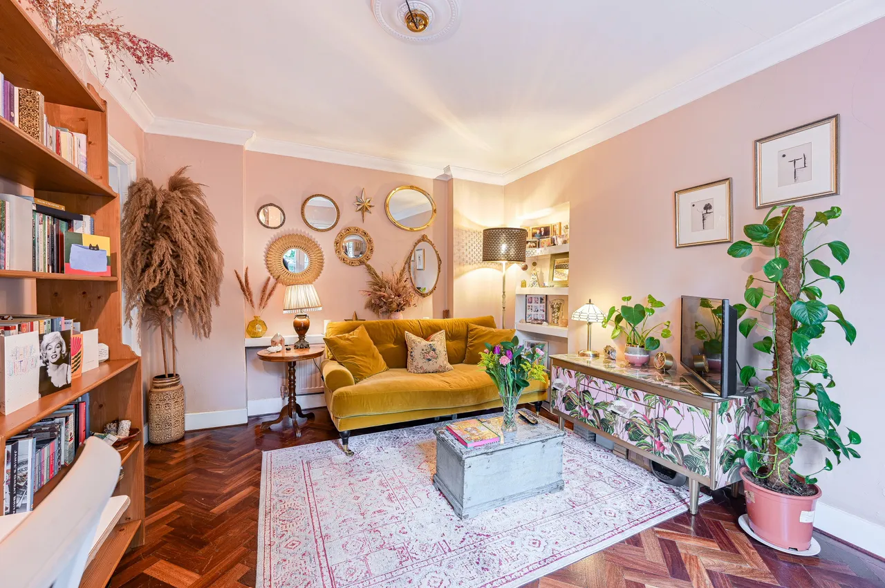 Basement Flat, 68 Limes Grove, London, photo 5
