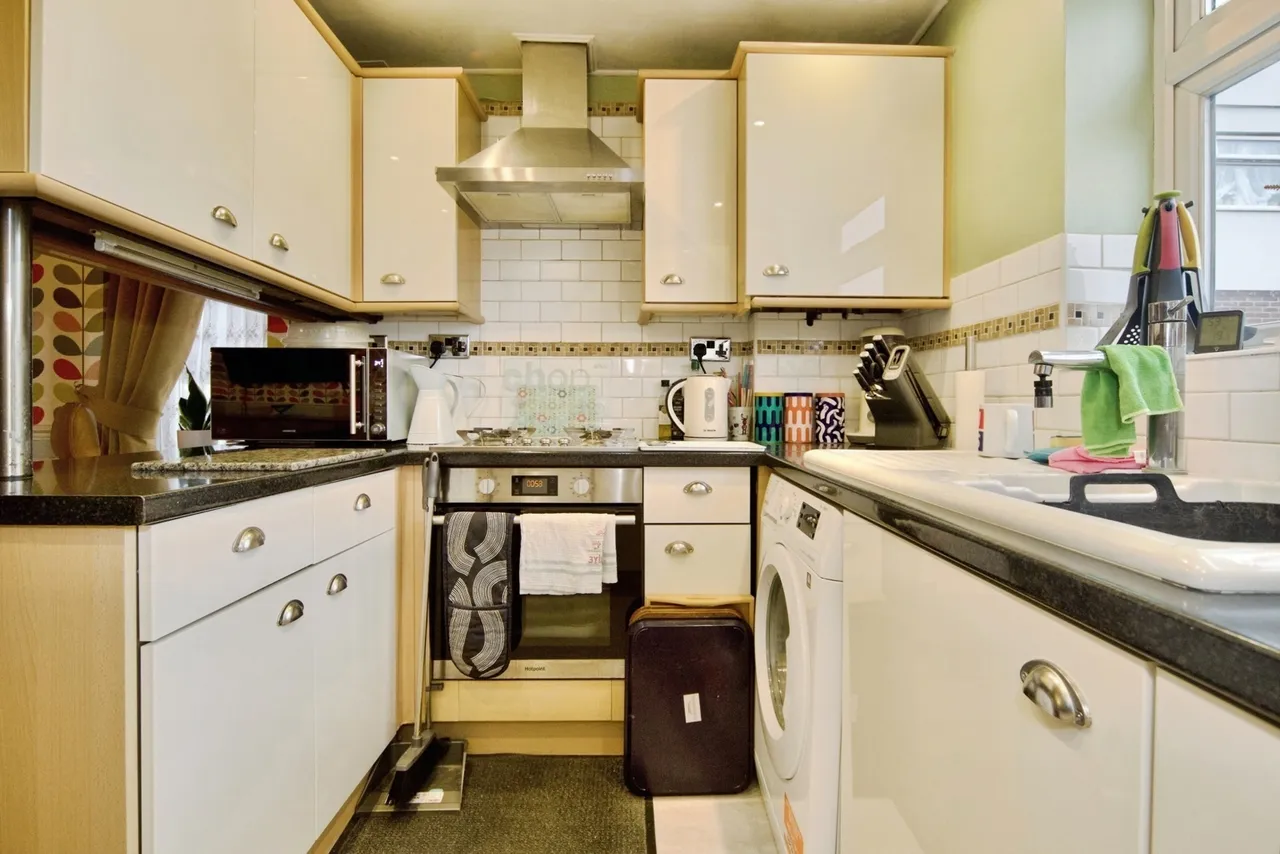 Blake Hall Road, London, E11, photo 6
