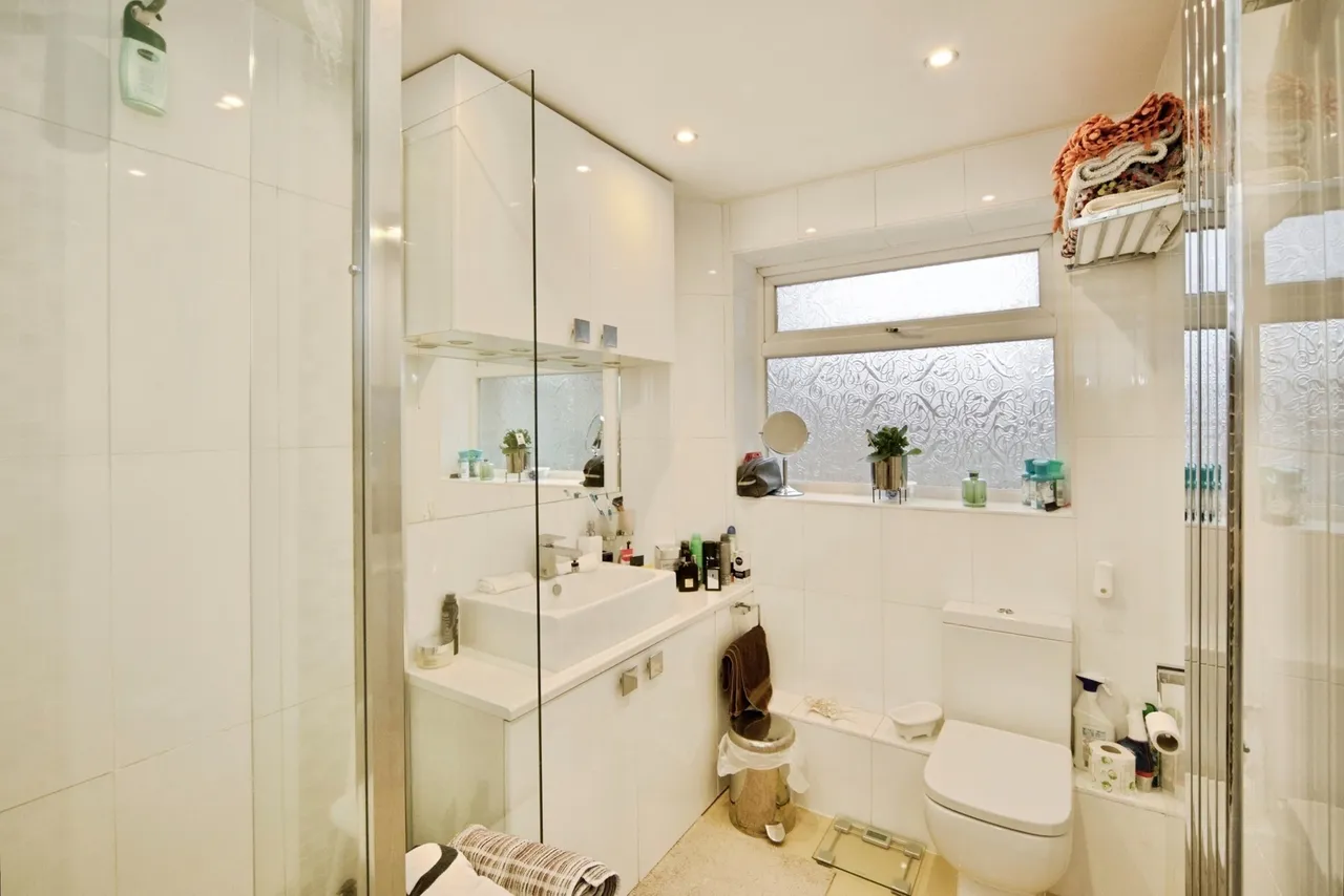 Blake Hall Road, London, E11, photo 9