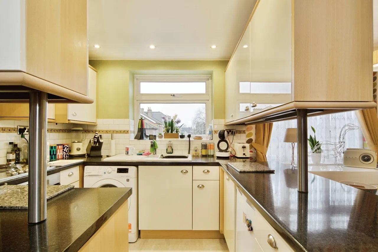 Blake Hall Road, London, E11, photo 5