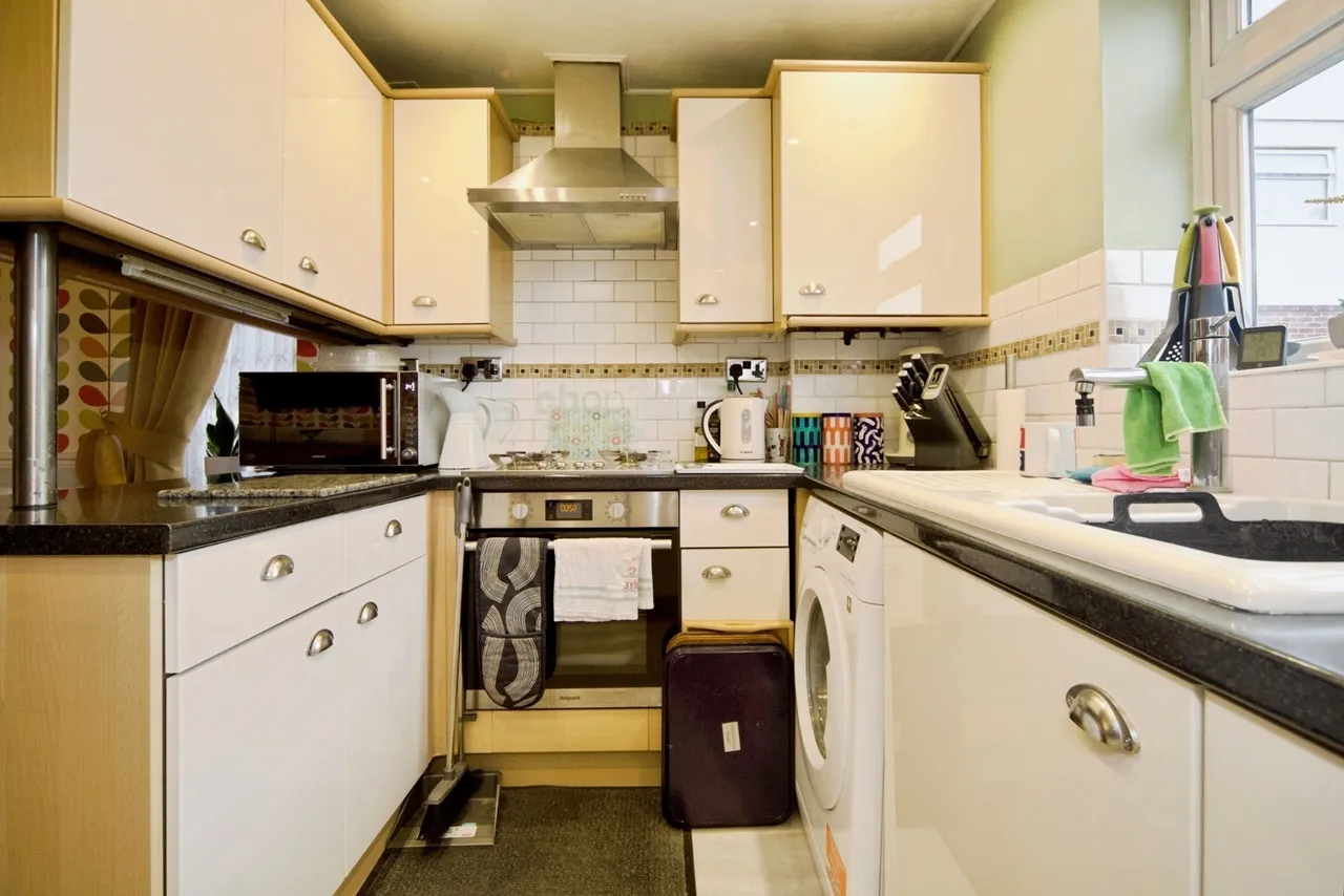 Blake Hall Road, London, E11, photo 13