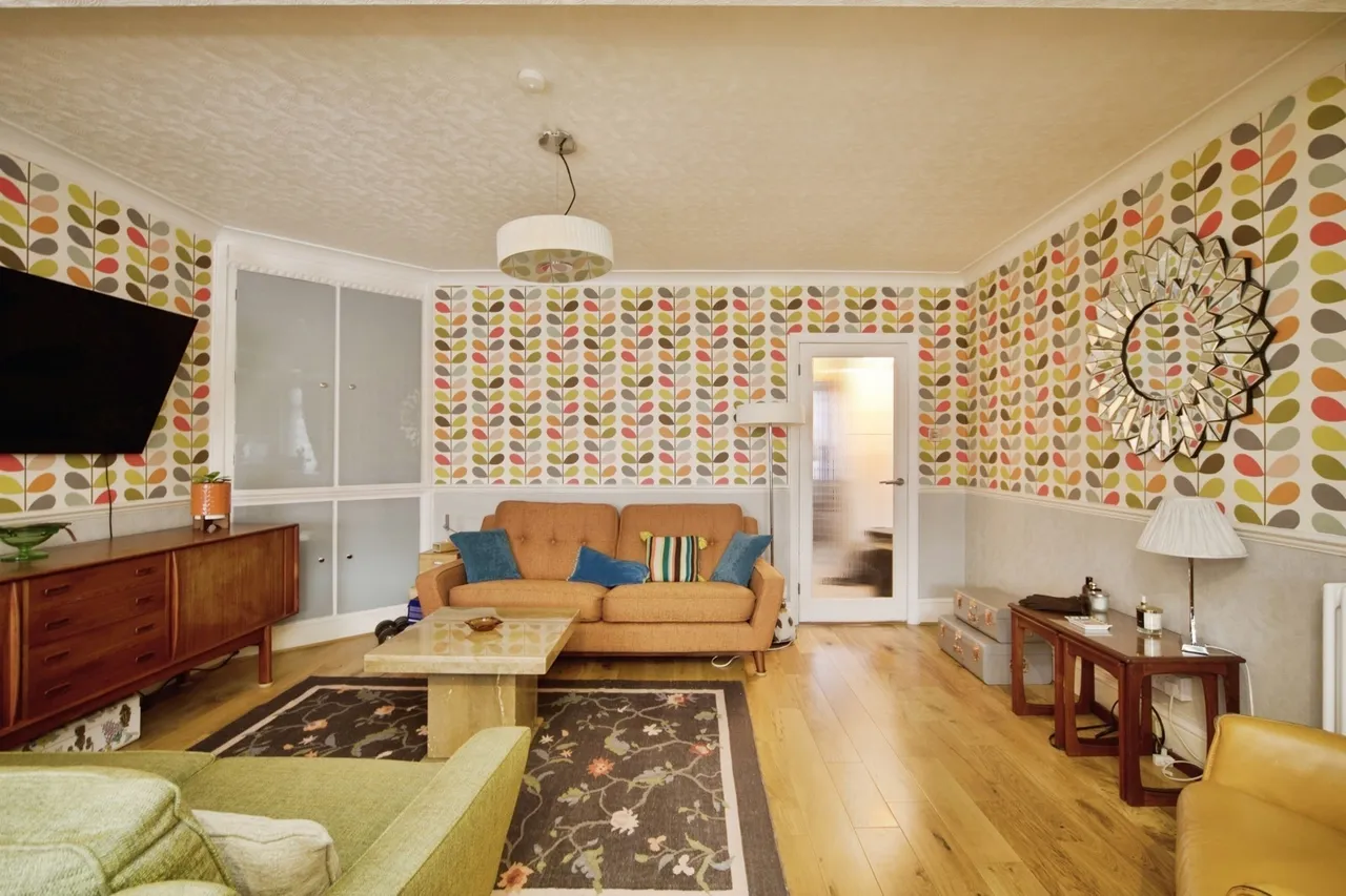 Blake Hall Road, London, E11, photo 12