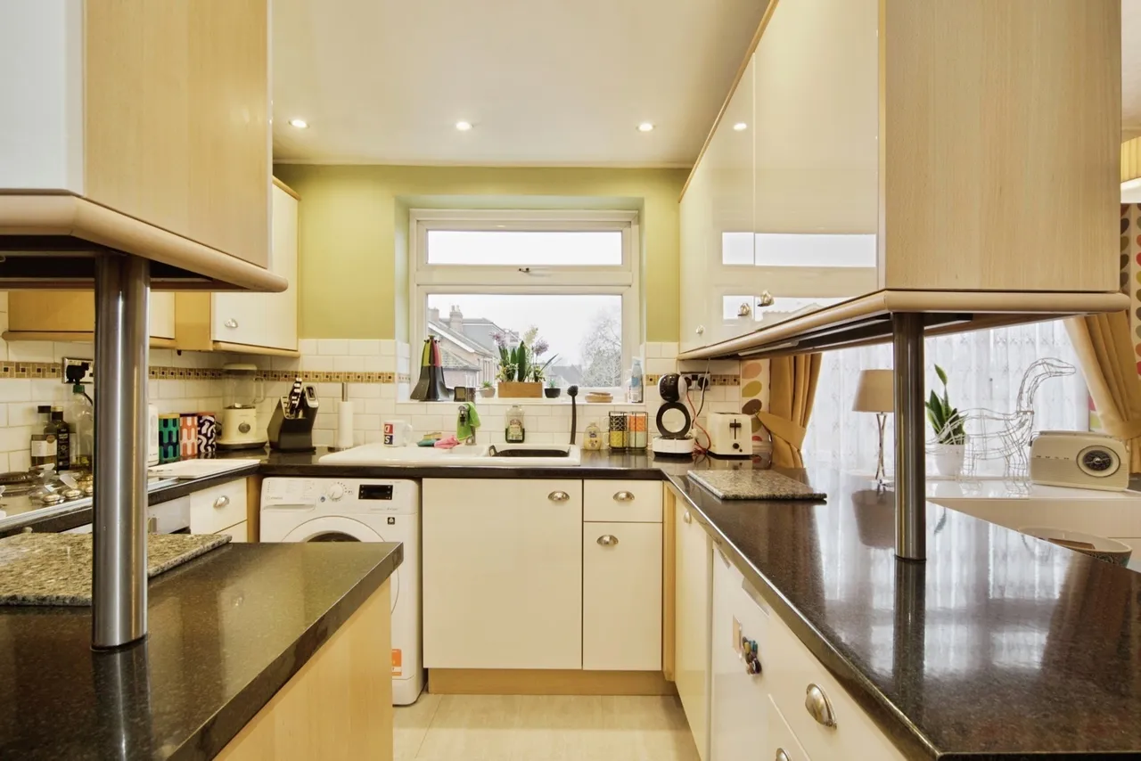 Blake Hall Road, London, E11, photo 10