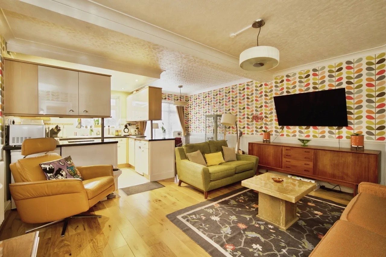 Blake Hall Road, London, E11, photo 2