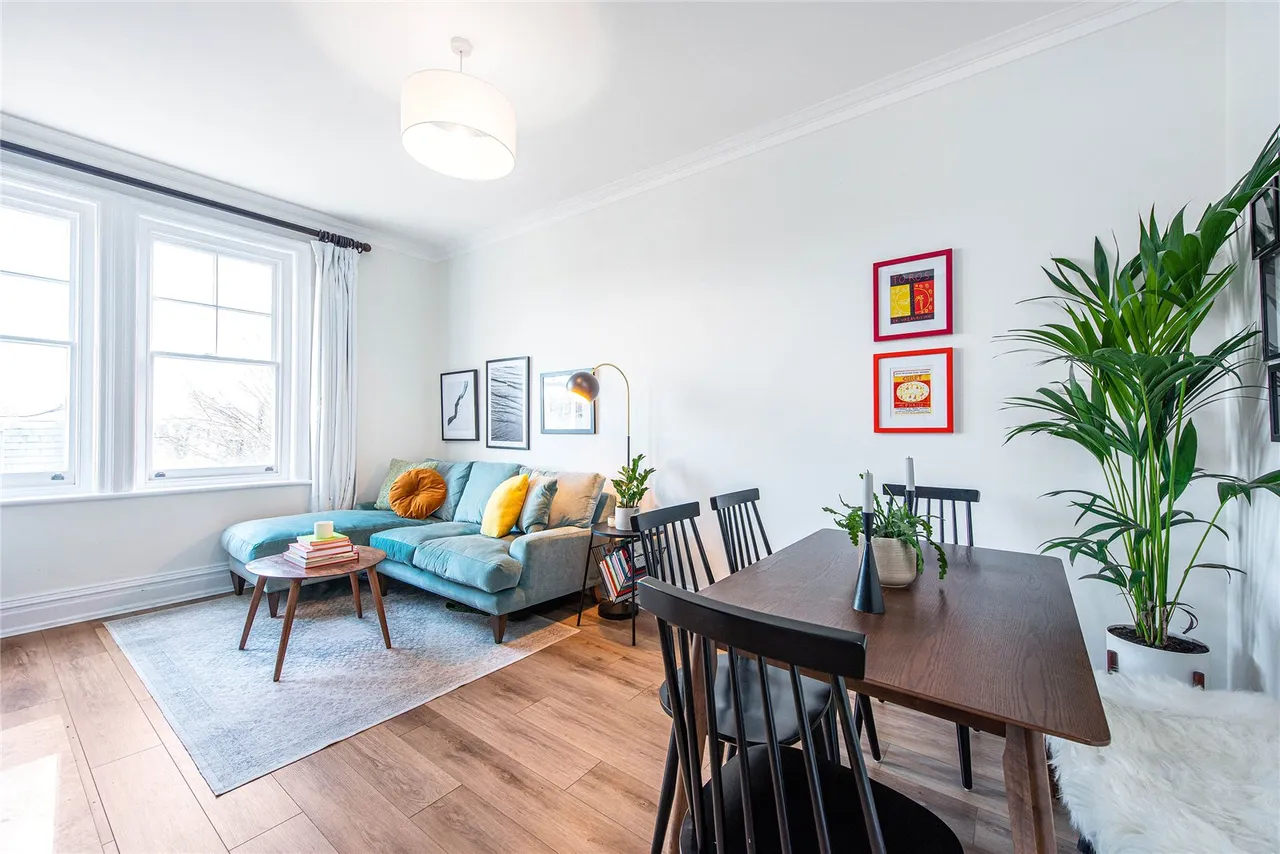 2 bed flat for sale, Park Walk, Chelsea, SW10