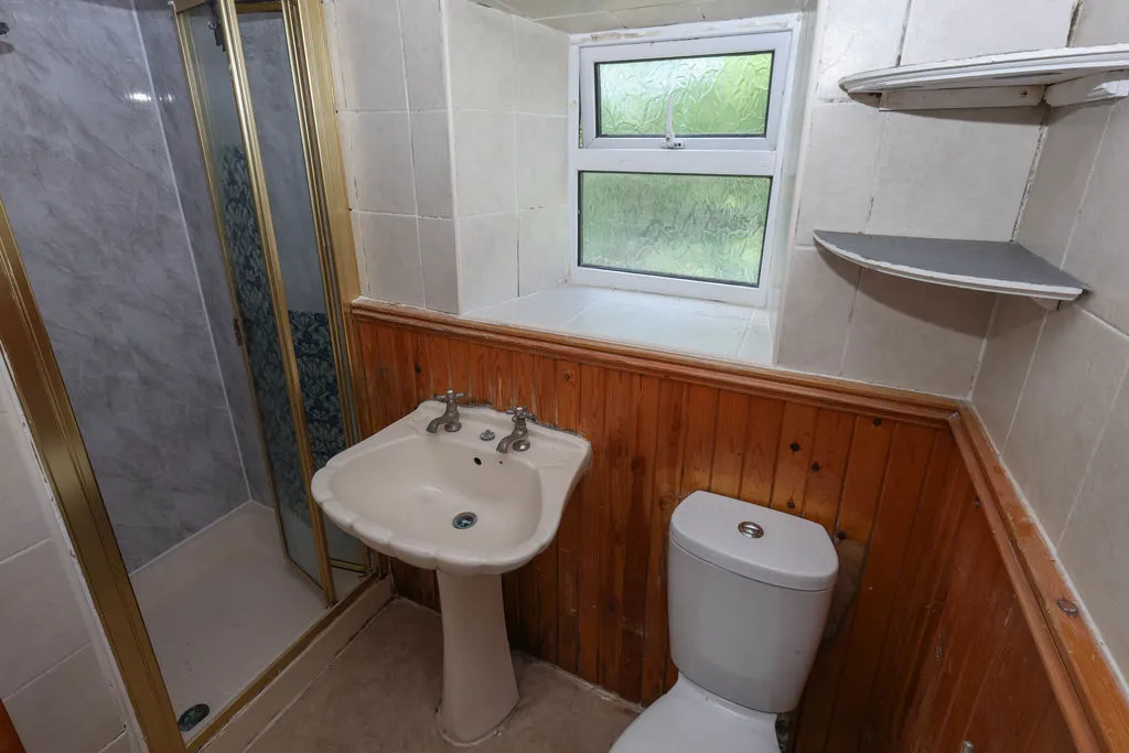 Newhey Road Milnrow, Rochdale OL16 4JF, photo 6