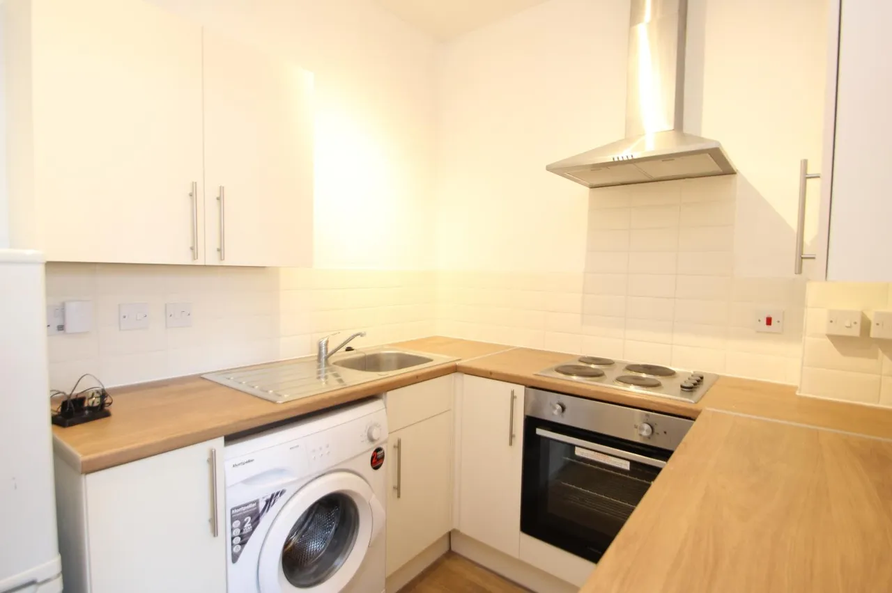 Street Lane, Leeds, LS8, photo 3