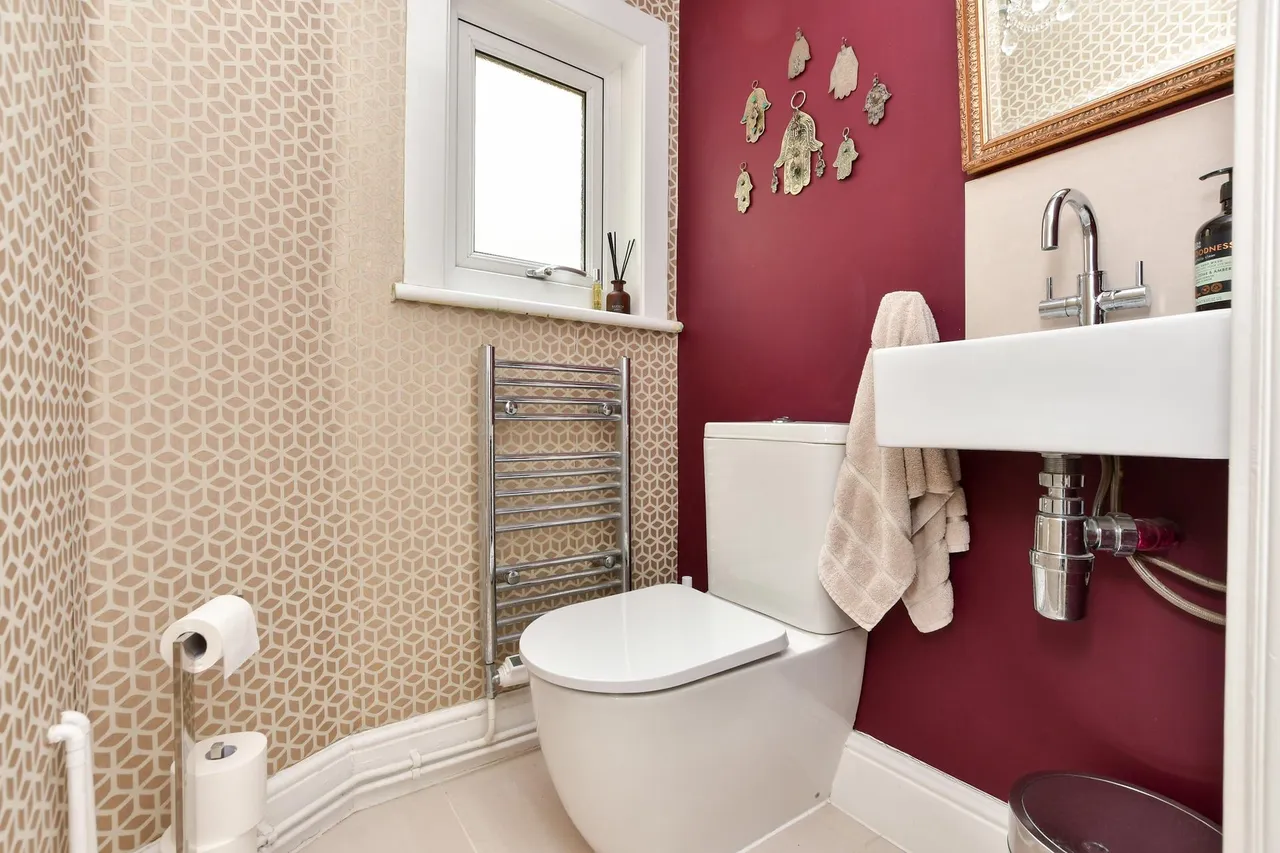 Brockenhurst Road, Ramsgate, CT11, photo 25
