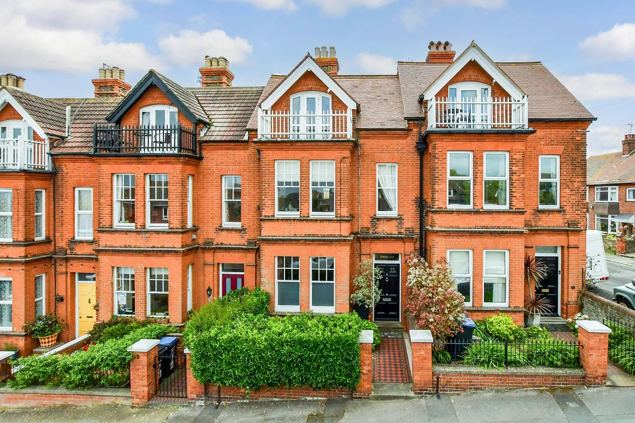 Brockenhurst Road, Ramsgate, CT11, photo 32