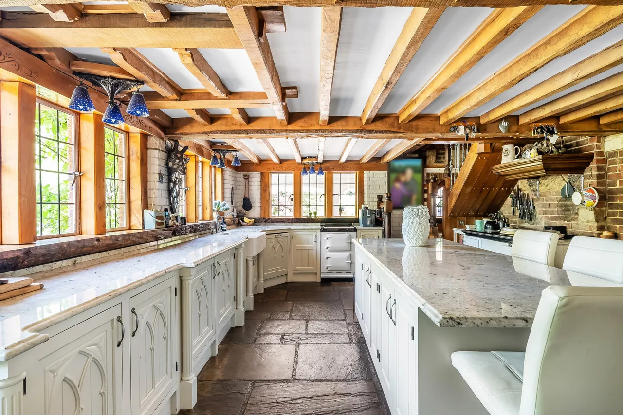 Pikes Lane, Crowhurst, RH7, photo 12