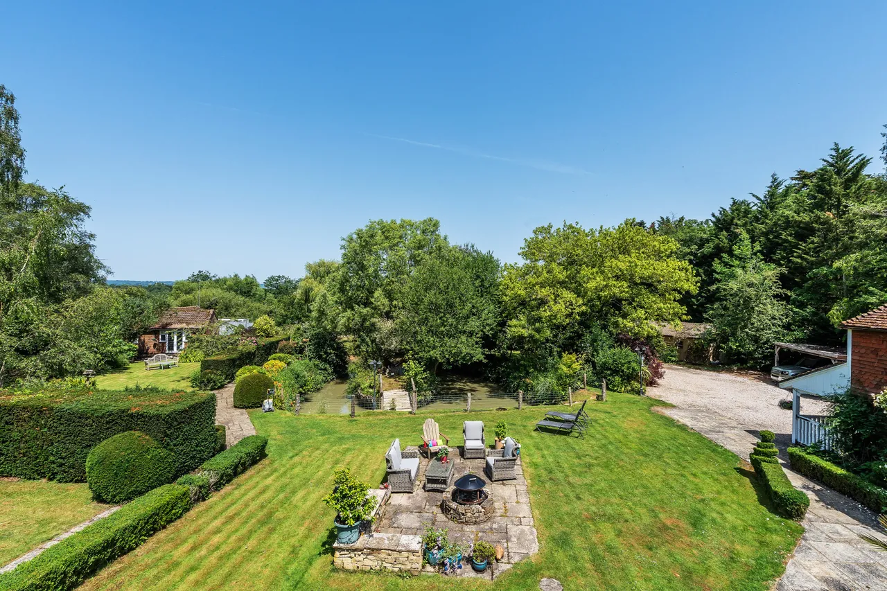 Pikes Lane, Crowhurst, RH7, photo 5
