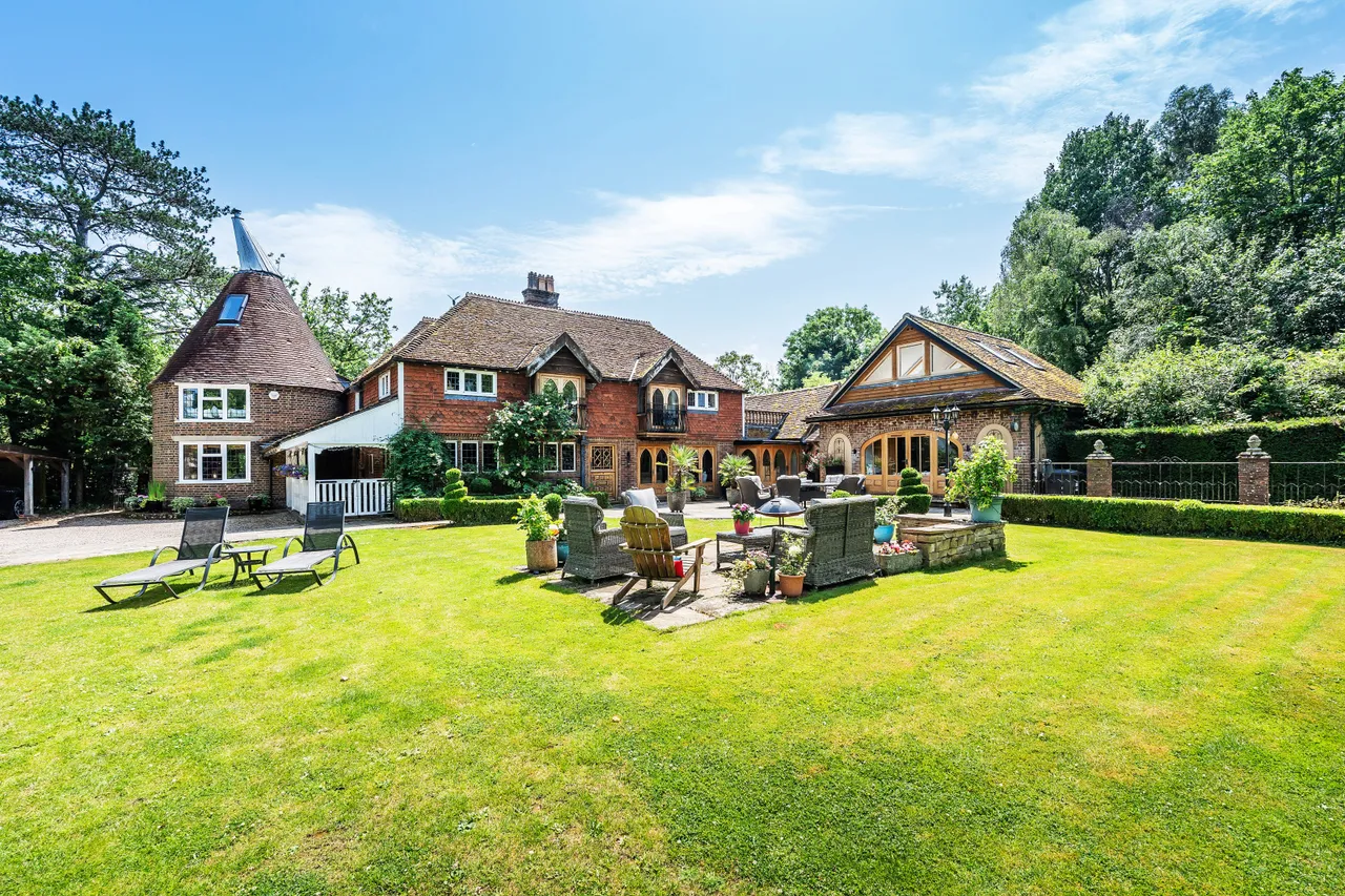 Pikes Lane, Crowhurst, RH7, photo 3