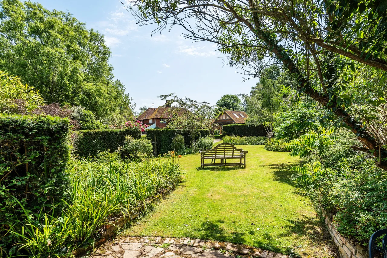 Pikes Lane, Crowhurst, RH7, photo 17