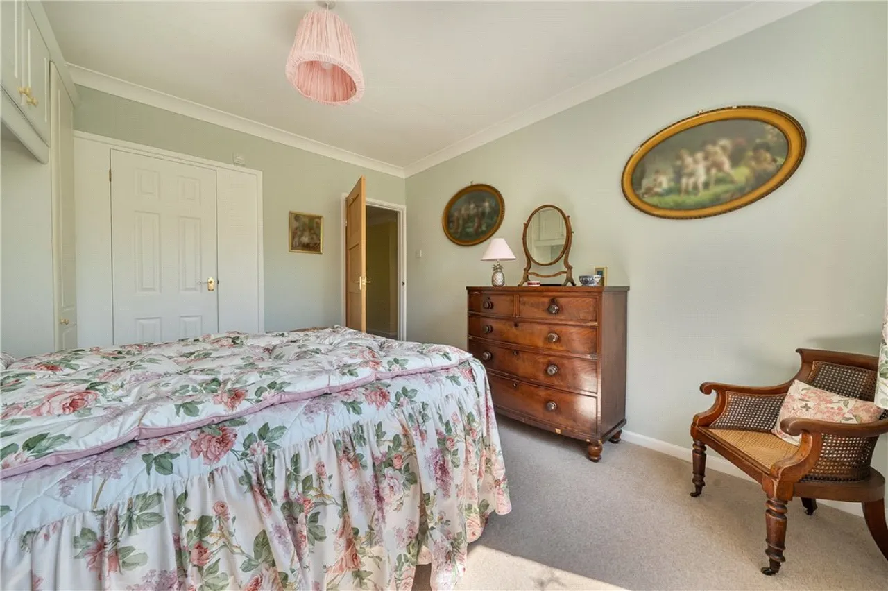 Cupernham Close, Romsey, SO51, photo 9