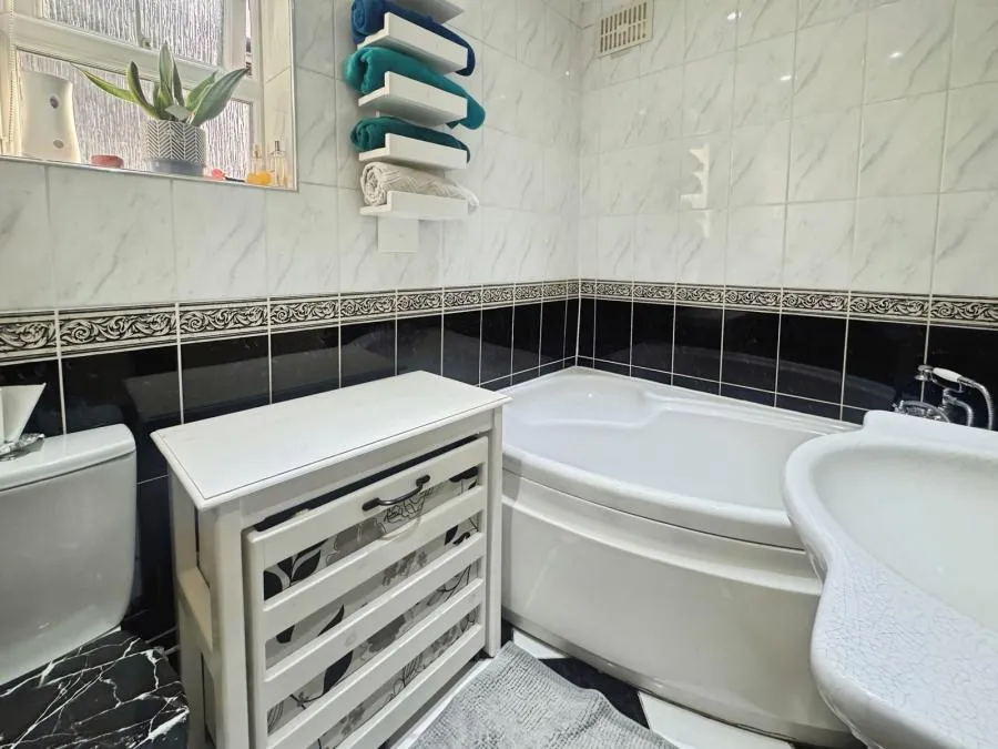 Wayside, High Wycombe, HP13, photo 8