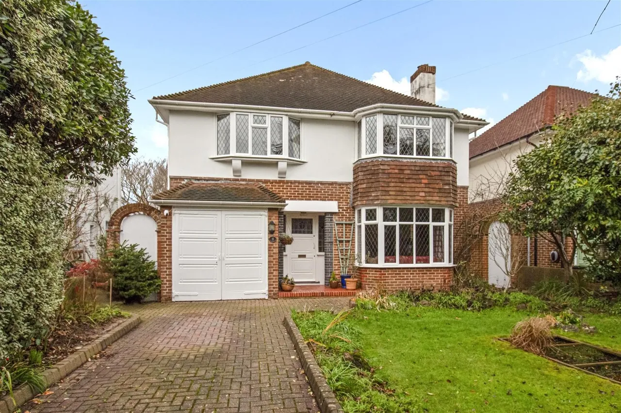 4 bed house for sale — West Park Lane, Goring-By-Sea, Worthing